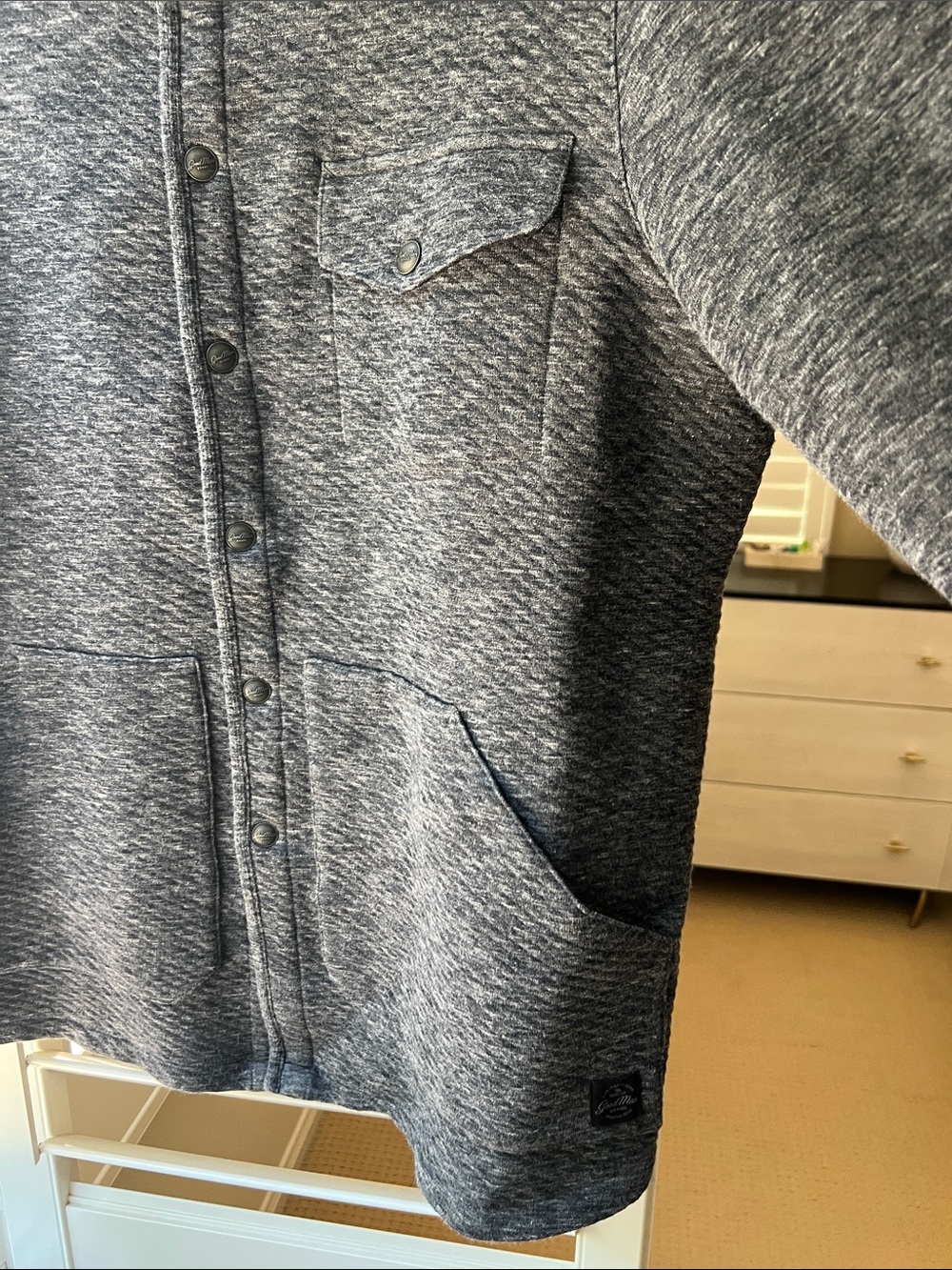 Good Man Brand Men's Gray Snap-Front Quilted Shirt Jacket - Picture 4 of 8